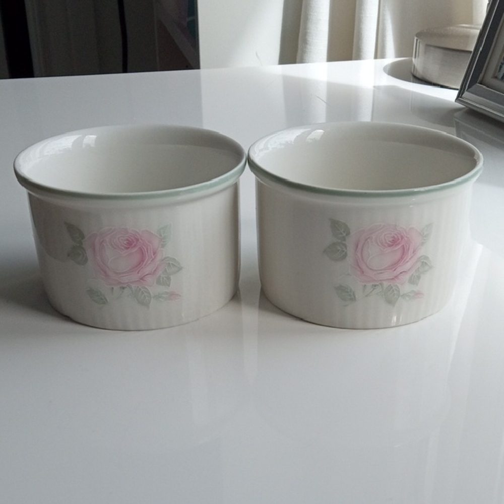 Royal Doulton Fresh Flowers Ramekins
